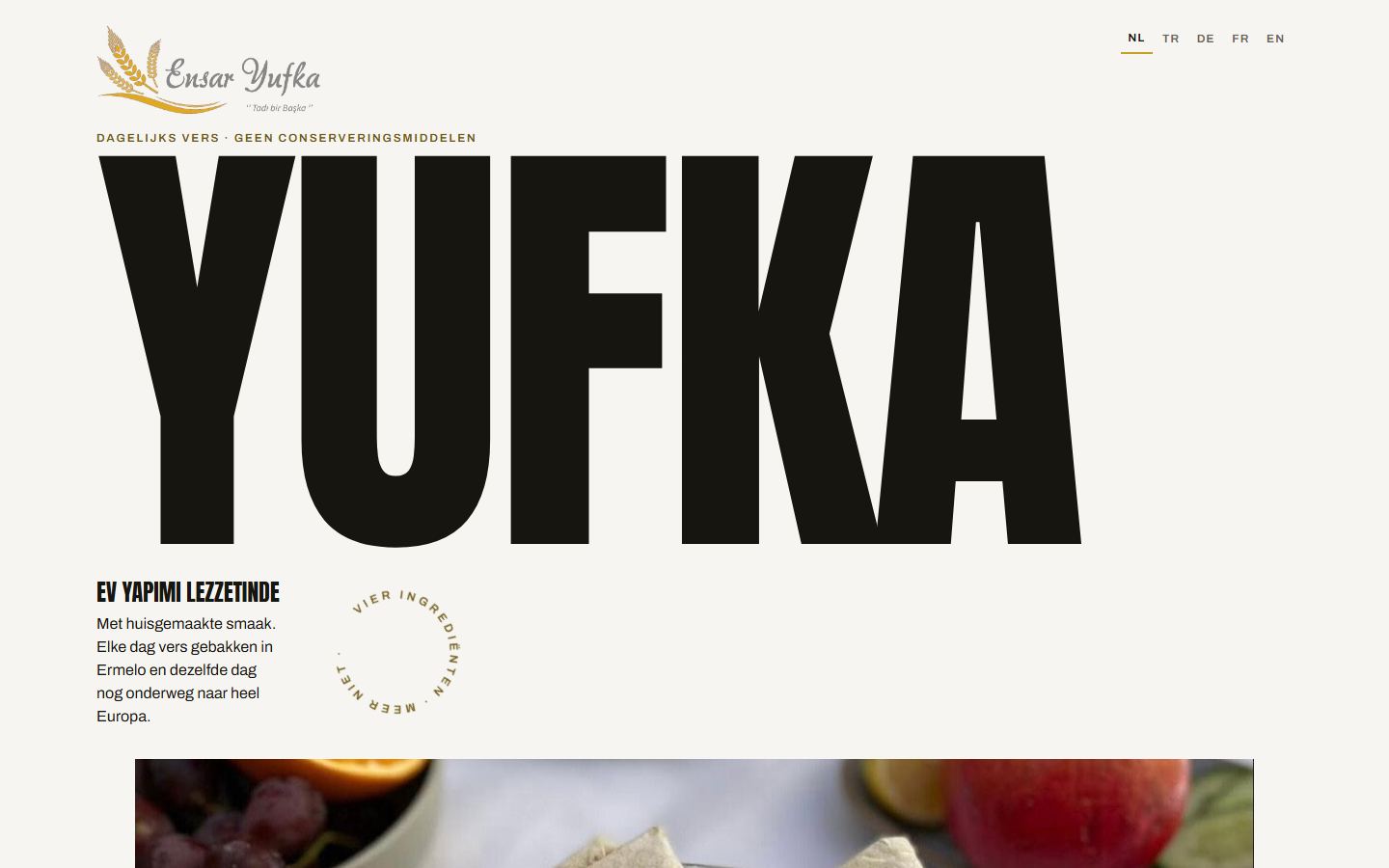 Homepageconcept voor Ensar Yufka met grote typografie
